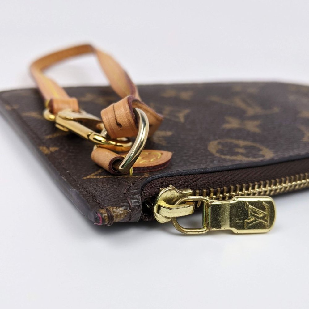 SOLD Louis Vuitton Monogram Pochette Wrist - Picture 4 of 9